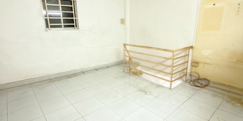 Nhà cũ tiện xây mới, ngang hơn 4m, 37m2, gần mặt tiền, BT giáp quận1