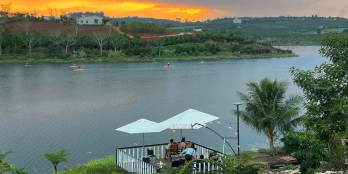 Bán Đất View Hồ Giá rẻ nhất Hồ Phúc Thọ - 45m tay chạm hồ - liền kề làng Lavela