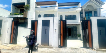 bán nhà mới xây 3PN, SHR bao sang tên nhà buôn bán được đường thông 