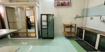 Nhà diện tích lớn 121m2, ngang hơn 5m (nở hậu) có sân để xe rộng rãi, pn trệt