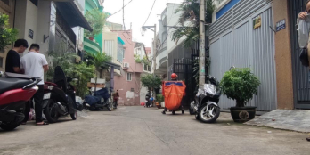 Nhà ngang 4m, 52m2, với 4 tầng 4pn6wc. Hẻm xe hơi. Pháp lý chuẩn. 