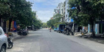  Hiếm! Nhà mặt tiền Tên Lửa 4 tầng, 4x12,25, 148m², sổ hồng riêng, 8 tỷ lẻ.