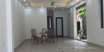 Cho thuê nhà tại Hoàng Hoa Thám giá 10$/m2