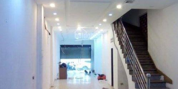 Cho thuê nhà Đội Cấn 50m2x4,5t 45tr/1 tháng( 6t cọc 1)