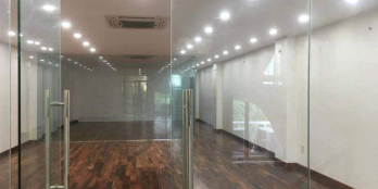 Siêu Shock cho thuê văn phòng đường Nguyễn Khánh Toản, Cầu Giấy dt 90m2 giá chỉ có 15 triệu