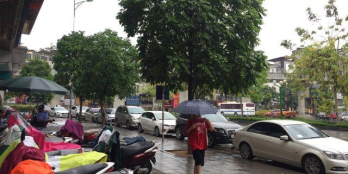 Cho thuê cửa hàng phố Nguyễn Văn Huyên để kinh doanh shop thời trang giá