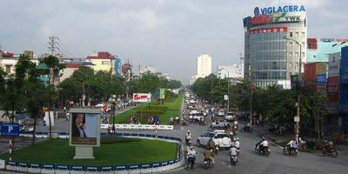 Cho thuê cửa hàng ngay ngã tư Hoàng Quốc Việt, Cầu Giấy làm thời trang, mỹ phẩm.