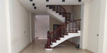 Cho thuê nhà mặt đường Cầu Giấy 50m2x4t, 65tr/1thang