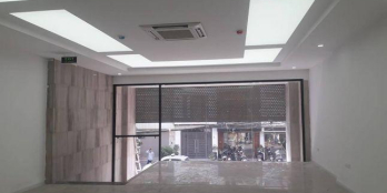 Phố Bà Triệu làm cửa hàng mỹ phẩm, thời trang , văn phòng, tạp hóa, trung tâm đào tạo, spa