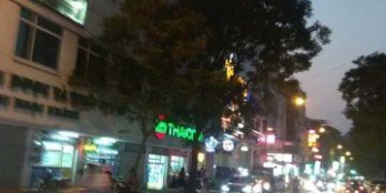 Nhà mặt phố Bà Triệu, cho thuê giá hot, DT: 20m2/ 1 tầng, MT: 4m, GT: 32 tr/ tháng 0984984