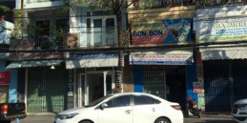 Nhà nguyên căn 2 tâng rưỡi mặt tiền đường đống đa , có mặt bằng tiện kinh doanh tầng 1