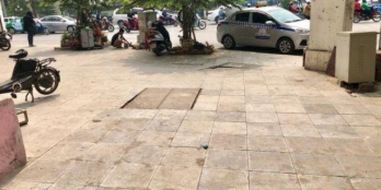 Cho thuê nhà mặt phố Bát Sứ, quận Hoàn Kiếm.