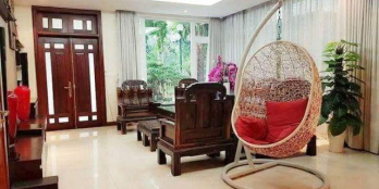 Cho thuê căn hộ chung cư Việt Hưng Long Biên. Giá: 7tr/tháng. LH: 0983957300