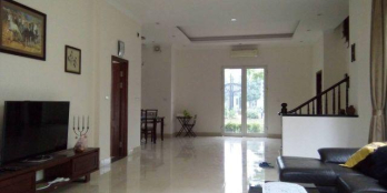 Cho thuê biệt thự VINHOMES full nội thất 300m2 giá 45tr/1 tháng phù hợp làm văn phòng, để ở