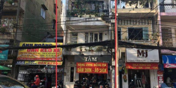 CHO THUÊ NHÀ MẶT TIỀN ĐẸP GIÁ SỐC TẠI QUẬN 1.