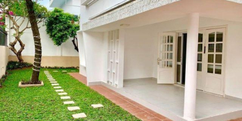 Cho thuê villa đường nội bộ Xuân Thủy phù hợp kinh doanh nhiều ngành nghề giá 3500$