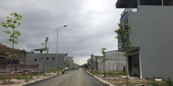 Cho thuê nhà mặt tiền đường Nguyễn Công Hoan, P 7, Q. Phú Nhuận, 35tr/th, cách PXL 30m.