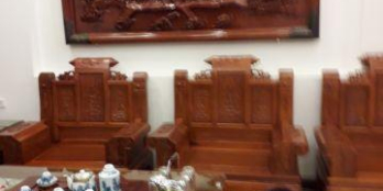 Cho thuê mặt bằng  tầng  một 100m2, KD, OTO, lô góc, hai mặt tiền , 7m và 12, vỉa hè rất rộng,