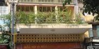 * cho thuê mặt bằng tâng 1 phố Trung văn phù hợp văn phòng , kinh doanh sạch sẽ, cà phê giá 10tr/th