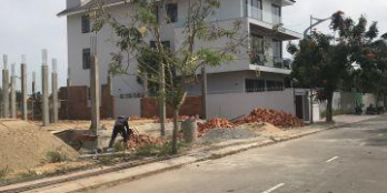 Bán lô 2 mặt tiền 350m2 khu Đảo Nổi, đường Thăng Long, Đà Nẵng; vew sông Hàn, giá chưa qua đầu tư