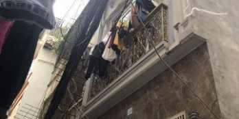 cần bán đất Nguyễn Chí Thanh sổ đỏ chính chủ 41m, giá 4,1 tỷ. LH : 0339560849