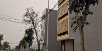 Tôi chính chủ cần bán gấp B2.5 BT2 ô 5 giá 23tr/m2. DT: 215m2, hướng Bắc mặt tiền: 10m. Lô đất thuộc dự án Thanh Hà Mường Thanh. Vị trí đẹp gần hồ. Gần chung cư