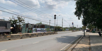 Hot! Hot! Bán rẻ đất mặt tiền đường Nguyễn Hữu Trí Tân Túc Bình chánh. Lh ngay: 0931044979