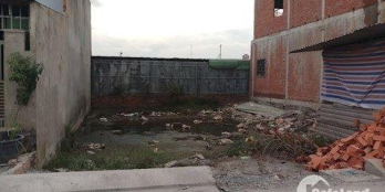 Đi định cư cần bán nhanh lô đất thổ cư 135m2 mặt tiền Nữ Dân Công 953 triệu. LH : 0934 936 728