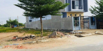 cần sang lại nền đất 10m x 26m mặt tiền Trần Văn Giàu, đối diện bệnh viện Chợ Rẫy 2