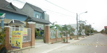 Sacombank phát mãi 28 nền đất thổ cư 80m2 – 100m2 sổ hồng riêng, ngay trường sát hạch lái xe