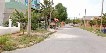 Bán 3 lô đất thổ cư ngã tư Hóc Môn, sổ hồng riêng, 1tỉ5/100m2, đường 8m, xây dựng ngay