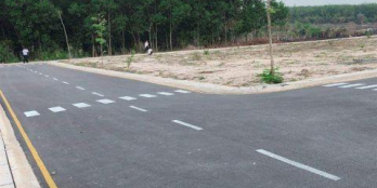 Bán gấp lô đất gần QL 51, Tiện kinh doanh-mua bán, đối diện KDL sinh thái hồ Lộc An. SHR, thổ cư 100%. Giá chỉ 6tr/m2.