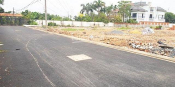 Bán đất 4.3x19.8m, thạnh xuân 24, có nhà nát trên đất, hẻm xe hơi, 2.5 tỷ TL