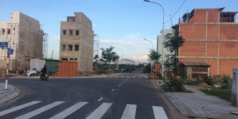 Bán 2 lô đất MT Quốc Hương, quận 2. Giá 2,4 tỷ/80m2, SHR, XD tự do, LH: 0938.162.278 (Hải Nam)