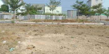 cần bán gấp lô đất quận 7 , đường Huỳnh Tấn Phát