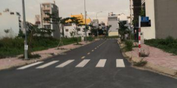 Cần bán gấp 3 lô đất mặt tiền Đỗ Xuân Hợp, dân cư đông đúc, gần trường học thuận tiện kinh doanh