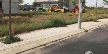 Nằm ngay MT Hoàng Hữu Nam, Quận 9, SHR, XD tự do. Thổ cư 100%. có CSHT