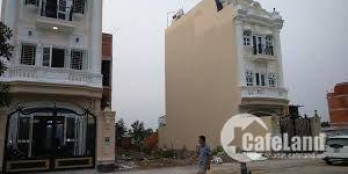 CẦN BÁN GẤP MIẾNG ĐẤT GẦN CV QUANG TRUNG. SỔ HỒNG RIÊNG , XÂY TỰ DO.