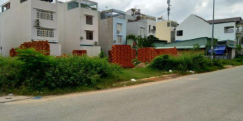 Bán gấp lô đất nằm ngay mặt tiền Dương Quảng Hàm, Gò Vấp, sổ hồng riêng, thổ cư 100%