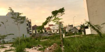 Bán gấp lô đất đẹp đường 10m, Ngô Chí Quốc, Thủ Đức, về Bình Thạnh 20 phút, sổ hồng riêng xây tự do