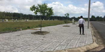 Bán gấp lô đất đẹp đường 10m, Ngô Chí Quốc, Thủ Đức, về Bình Thạnh 20 phút, sổ hồng riêng xây tự do