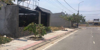 Đất mặt tiền, thổ cư 100% , shr , gần kcn lớn, gần chợ, gần siêu thị coop mart...