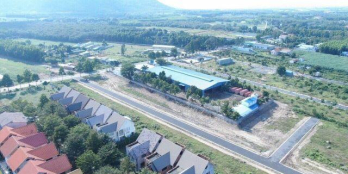 ĐẤT PHÚ MỸ ĐỐI DIỆN VINCOM, CHỈ 500TR/100M2,CHÍNH CHỦ LH: 0904 472 742