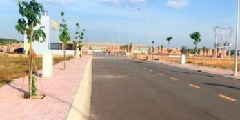 Bán gấp lô đất gần chợ Hội Nghĩa Tân Uyên Bình Dương sổ riêng, thổ cư, giá 900 triệu