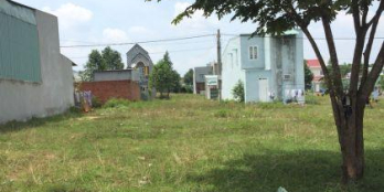 Cô Phượng bán 240m2 đất ở gần Đại học Bình Dương. Sổ riêng giá 750 triệu/lô. LH 0906 852 909