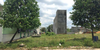 Gia đình tôi bán gấp 350m2 đất trung tâm đô thị mới Bình Dương giá 60tr/nền. LH 0963 705 521