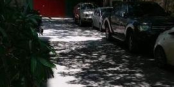 Bán nhà tại đường Kim Mã ngõ ô tô bán nhà tặng đất. giá 2.88 tỷ