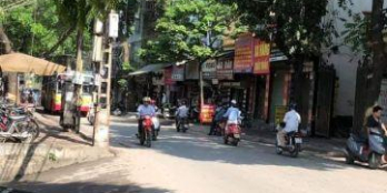 Bán nhà mặt phố Hoàng Hoa Thám, 8t thang máy, doanh thu cao, kd sầm uất, 170m2 hơn 16 tỷ. 0945204322.