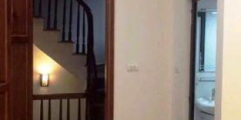 Bán nhà ngõ 12 Đào Tấn. Nhà mới, đẹp. 30m2 x 5 tầng. ngõ ô tô, thông tứ tung. 3,85 tỷ