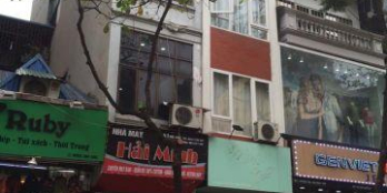 Nhà mặt phố Đội Cấn, DT 43m2 MT 3,2m. Cần tiền bán gấp